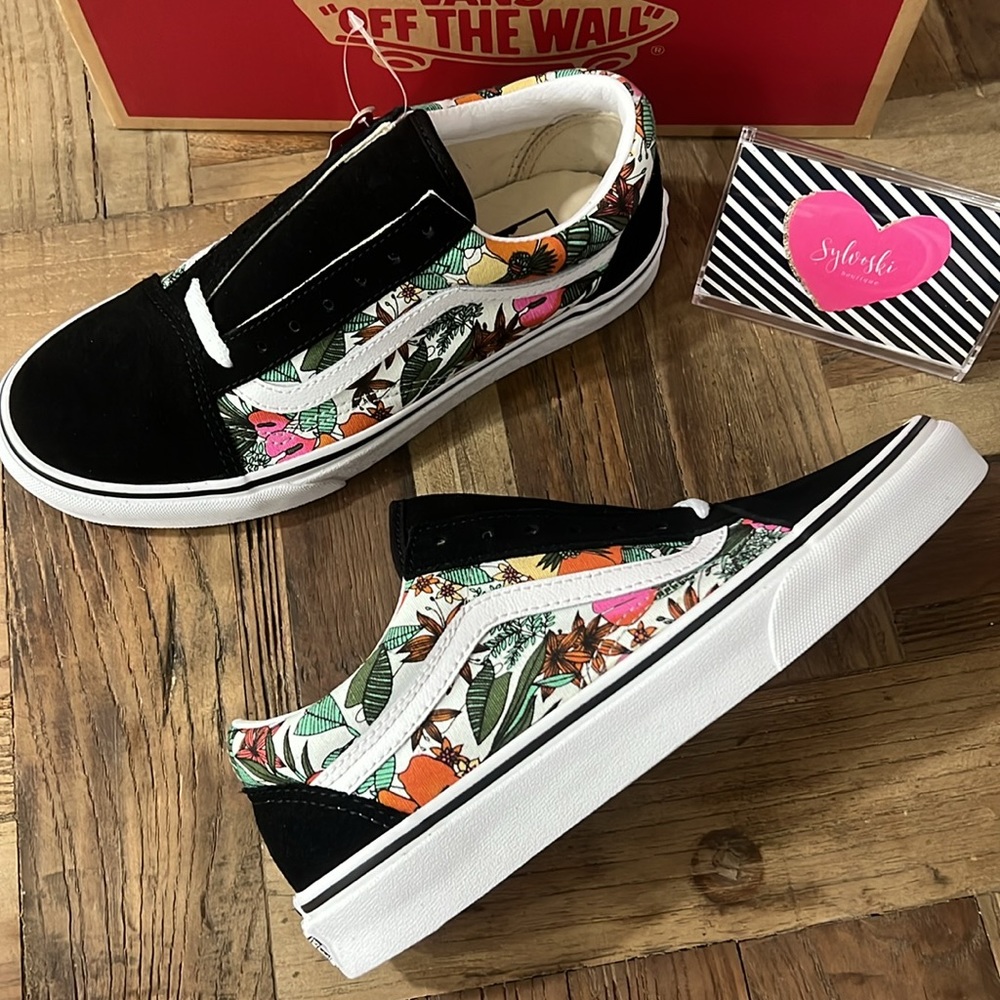 🌴 VANS OLD SKOOL IN Women – Multi Tropic/Black/True White NWT - Picture 1 of 8